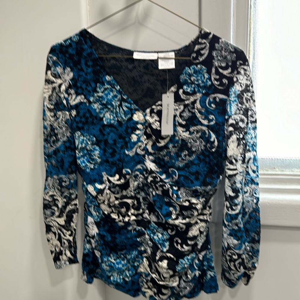 Worthington Stretch Ladies long sleeve blouse